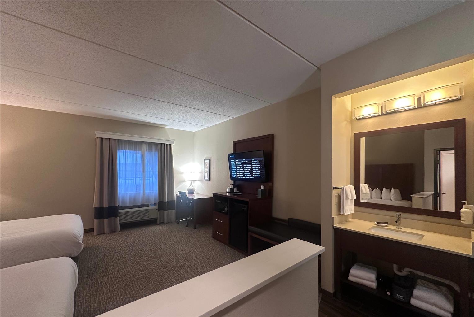 Wingate by Wyndham Pittsburgh West Mifflin - photo 16