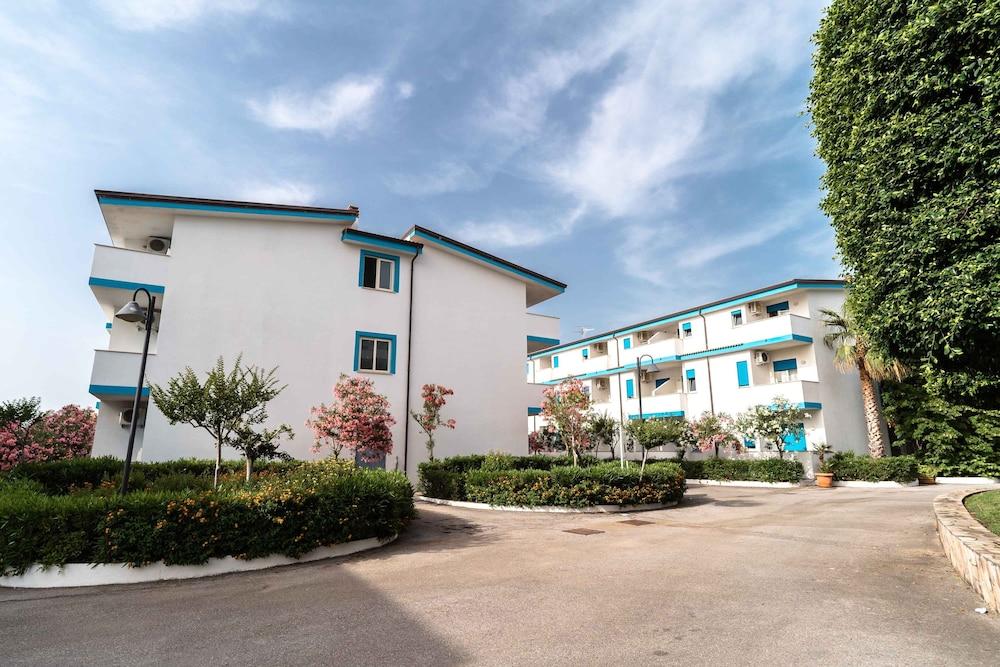 Apulia Hotel Forte Club Scalea — Scalea