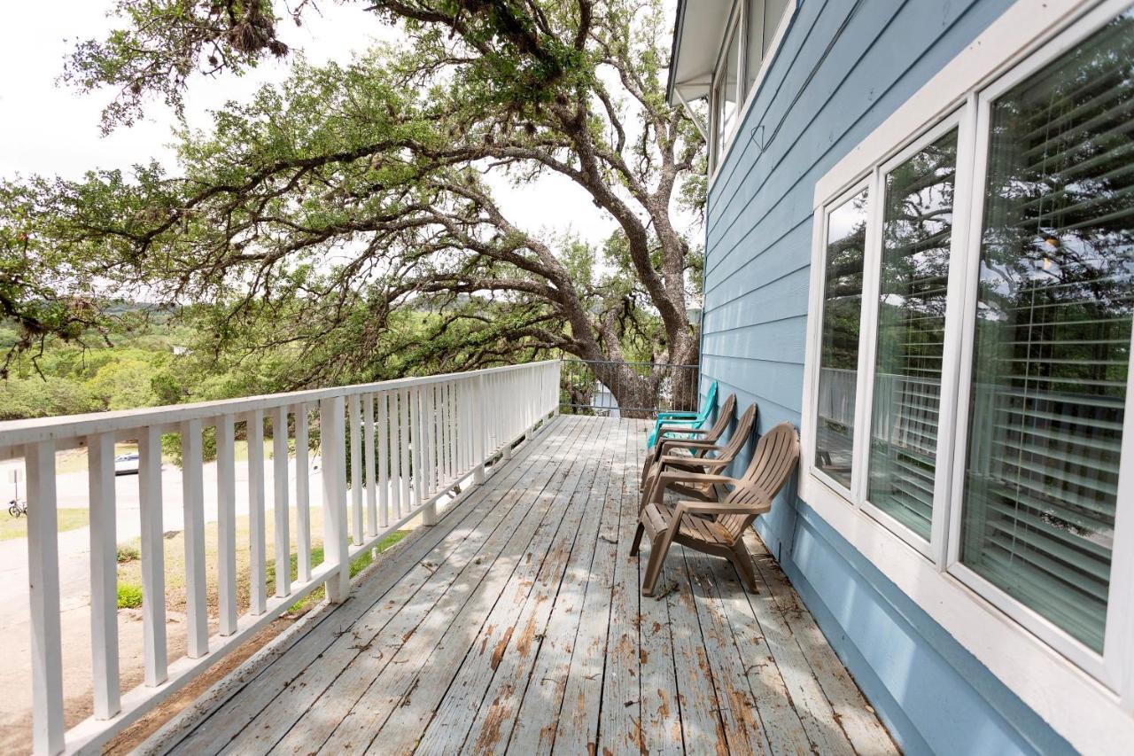 Blues Escape 4000 Sqft. a Few Steps To Canyon Lake - photo 4