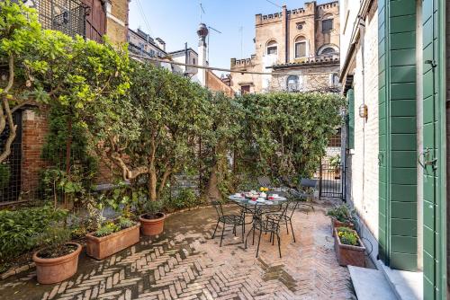 Ca' Margherita Secret Garden — 4-Star Luxury Hotel in Venice, Italy