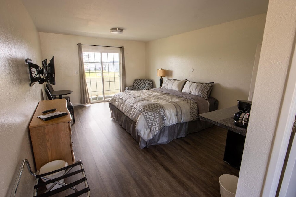 Pacific City Inn - photo 14