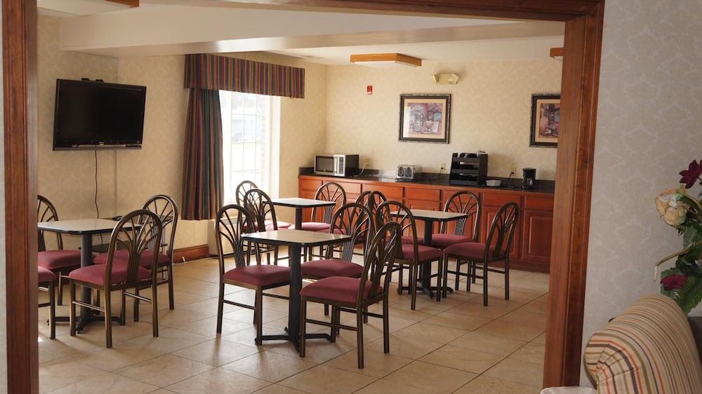 Scotland Neck Inn - photo 28