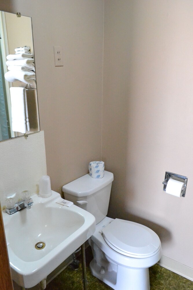 Innkeeper Motel - photo 62
