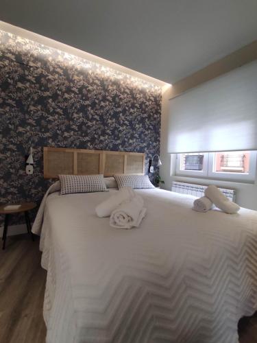 Piso Palomera 6 by Pisoschulospuntoes in Leon, Spain