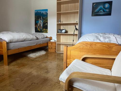 Ferienzimmer Oelhaf Zimmer in Blau Self Check In mit Key Tresore — hotel in Wilhelmsdorf