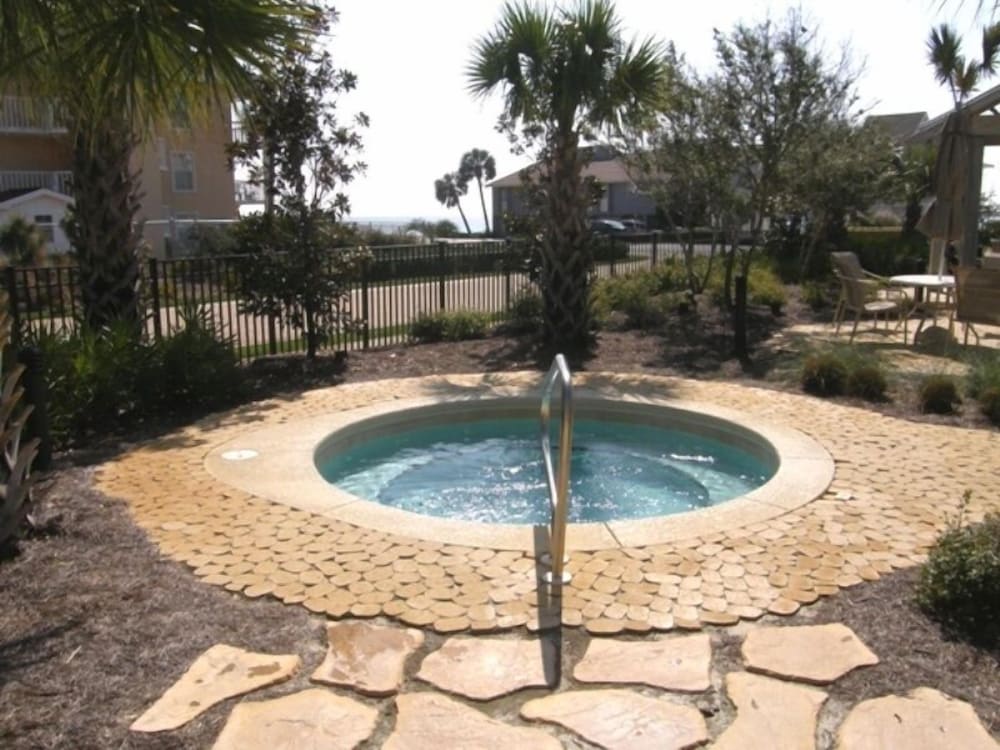 Beach Resort 305 1058526 1 Br condo by RedAwning - photo 24