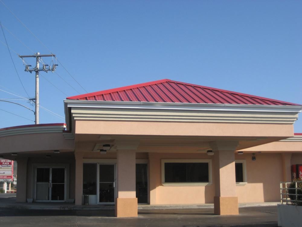 Sands Central Inn Hot Springs - photo 13
