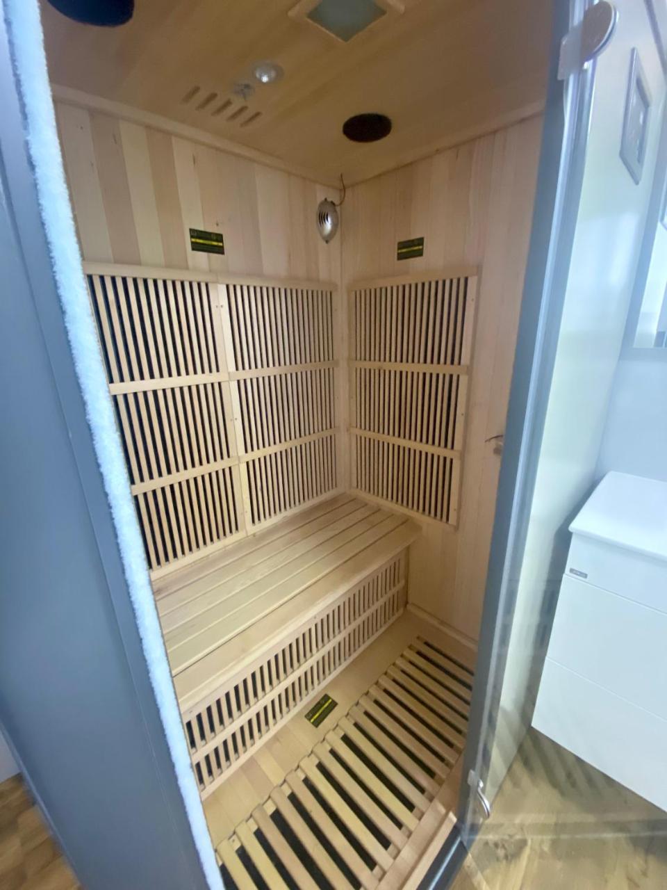 Penzion Puk - carbon neutral hotel in Hrob