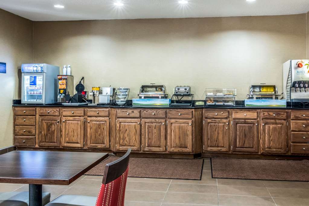 Comfort Inn & Suites Hannibal - photo 34