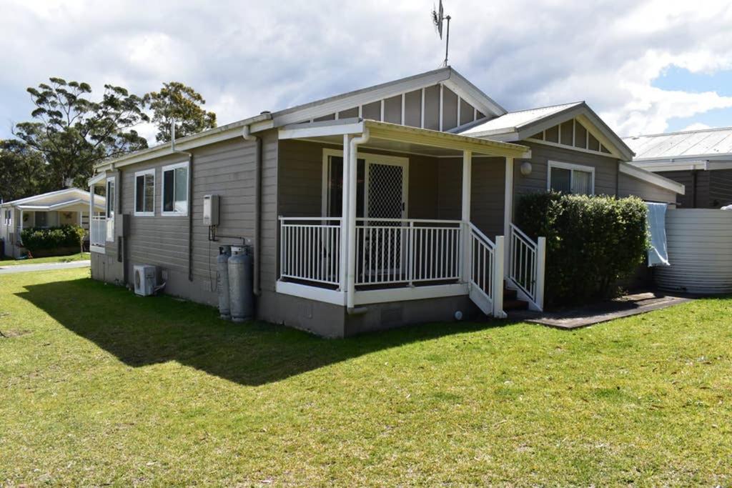 Discover St Georges Basin - carbon neutral hotel in Tomerong