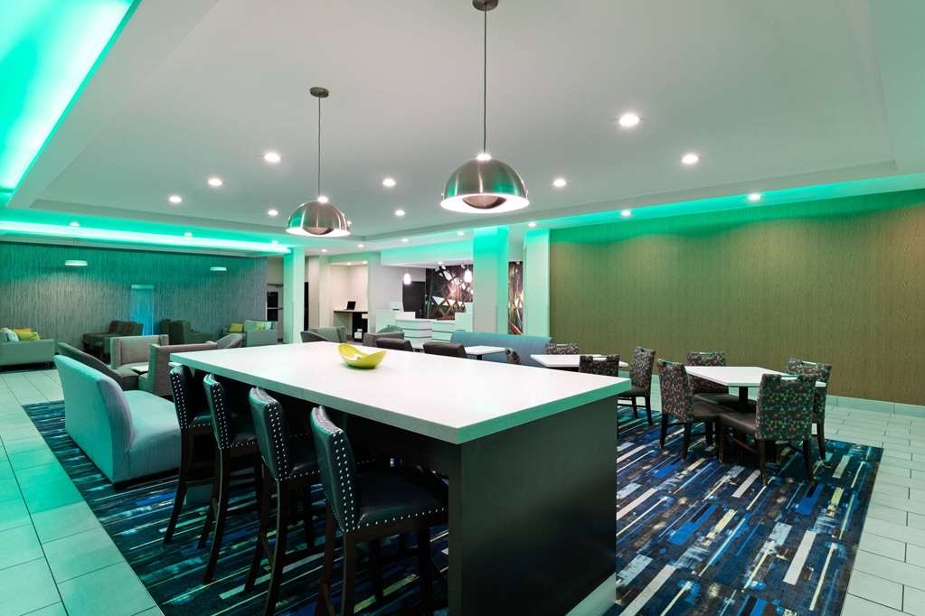 La Quinta Inn & Suites by Wyndham Cullman - photo 9