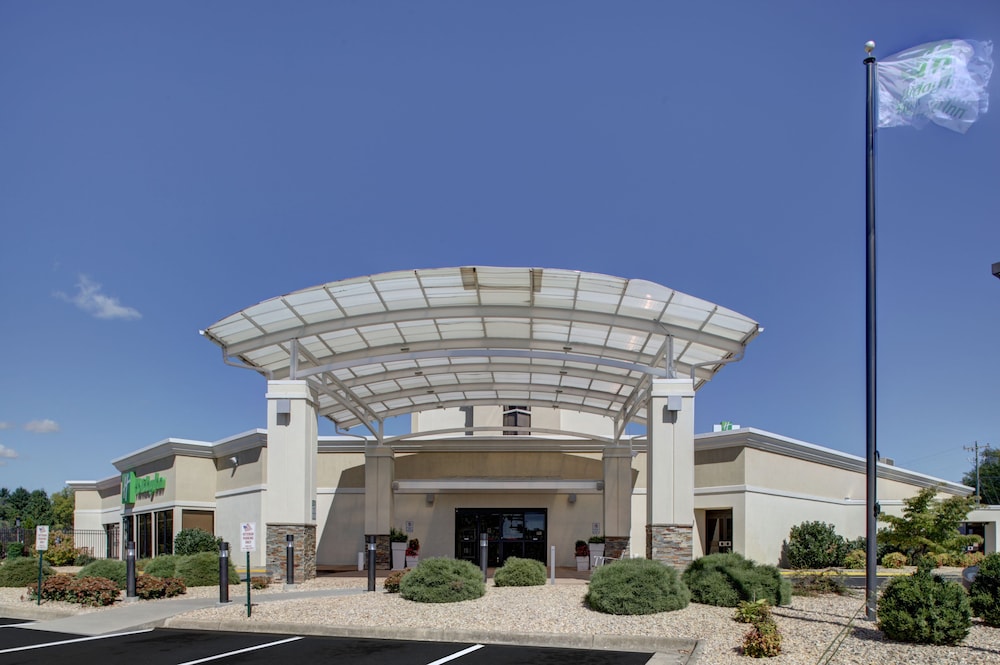 Holiday Inn Staunton Conference Center by IHG - photo 73