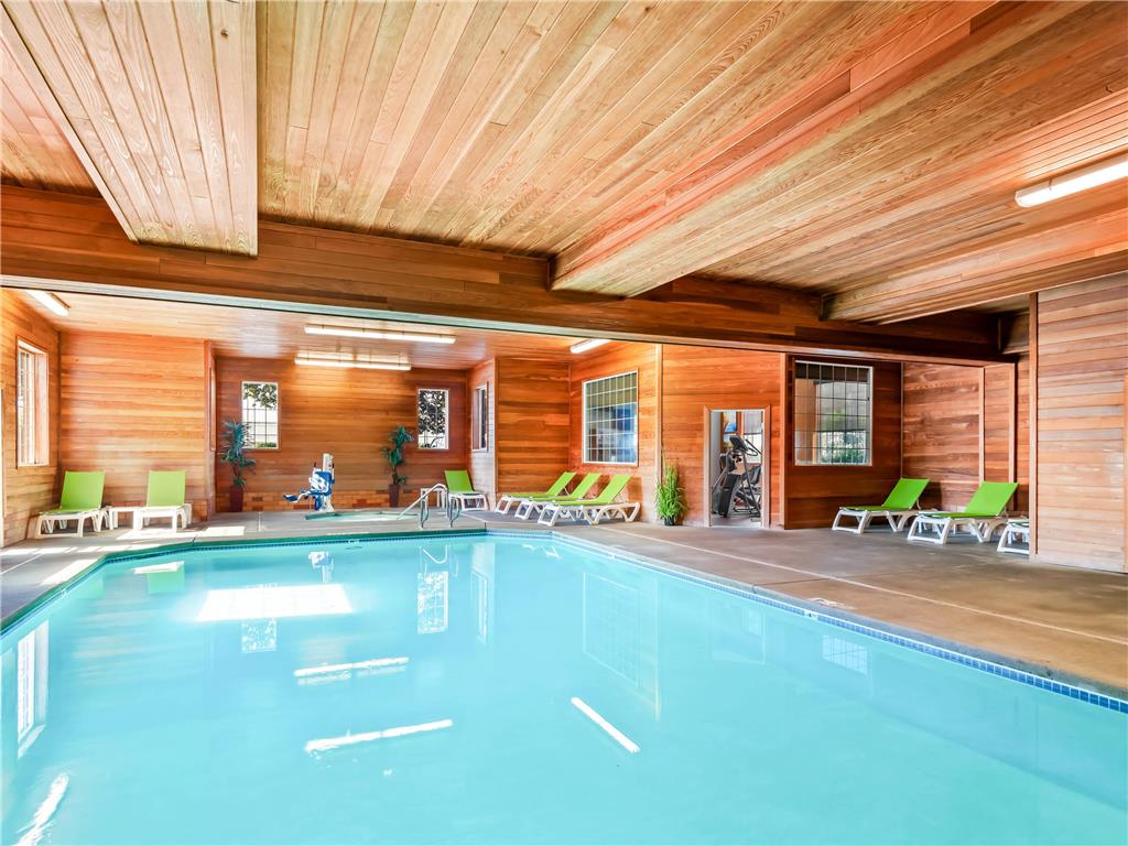 Comfort Suites Linn County - photo 45