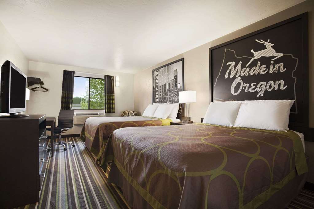 Super 8 by Wyndham Portland Airport - photo 8