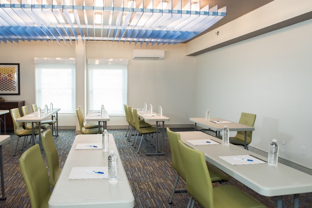 Holiday Inn Express Moss Point by IHG - photo 32