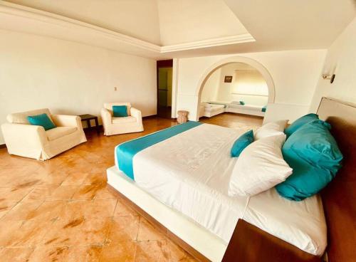Moderna casa de 3 dormitorios con cama King size y vistas al horizonte de la piscina — 4-Star Luxury Hotel in Veracruz, Mexico