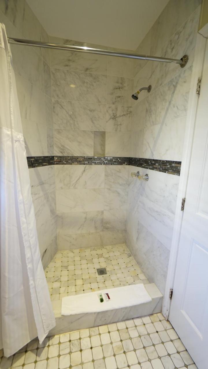 Trylon Hotel Hollywood - photo 10
