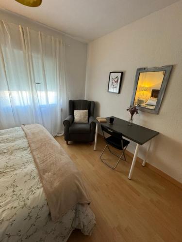 Harmony room málaga piso compartido - last minute hotel in Malaga