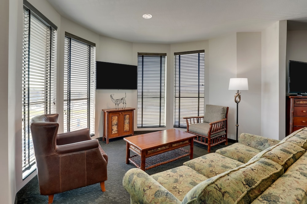 Stoney Creek Hotel Tulsa Broken Arrow - photo 56
