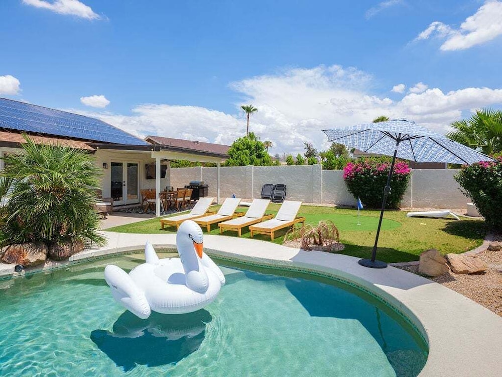 Players Paradise Private Pool Golf Shuffle Board in Scottsdale, United States