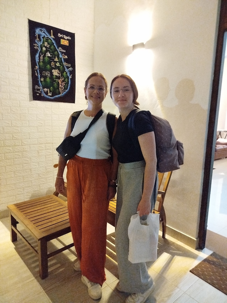 Cosy White Palace in Negombo, Sri Lanka