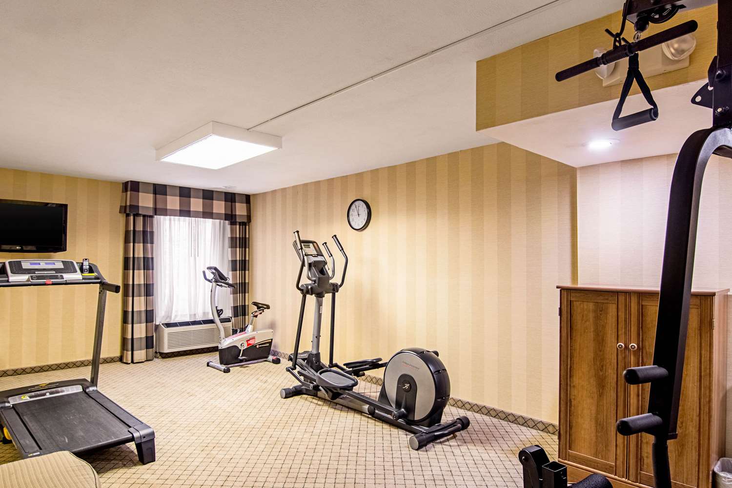 Quality Inn Fremont OH - photo 12