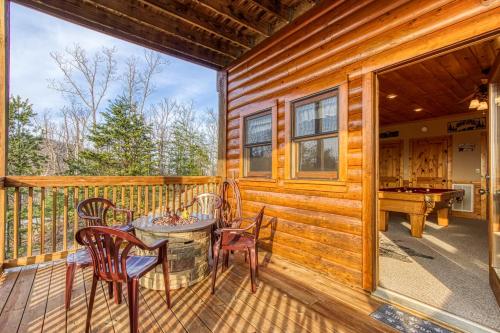 Mountains 4 Miles Panoramic Views Hot Tub & Fire Pit near Pigeon Forge - photo 24