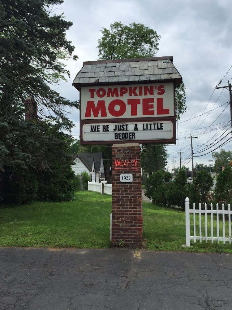Tompkin S Motel — Albany