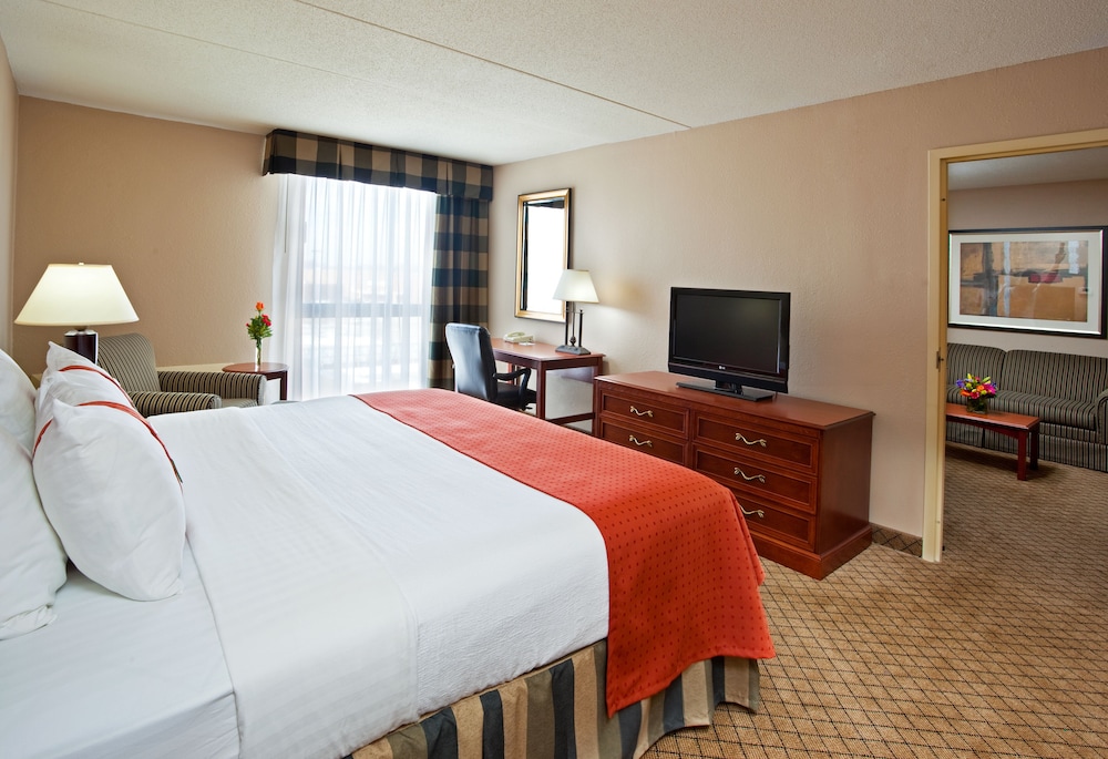 Holiday Inn Hotel & Suites Cincinnati Eastgate by IHG - photo 9