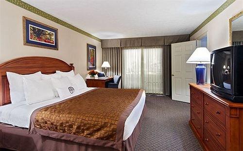 Hawthorn Suites by Wyndham Atlanta Northwest - photo 2