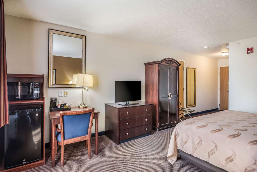 Quality Inn & Suites Eldridge Davenport North - photo 7