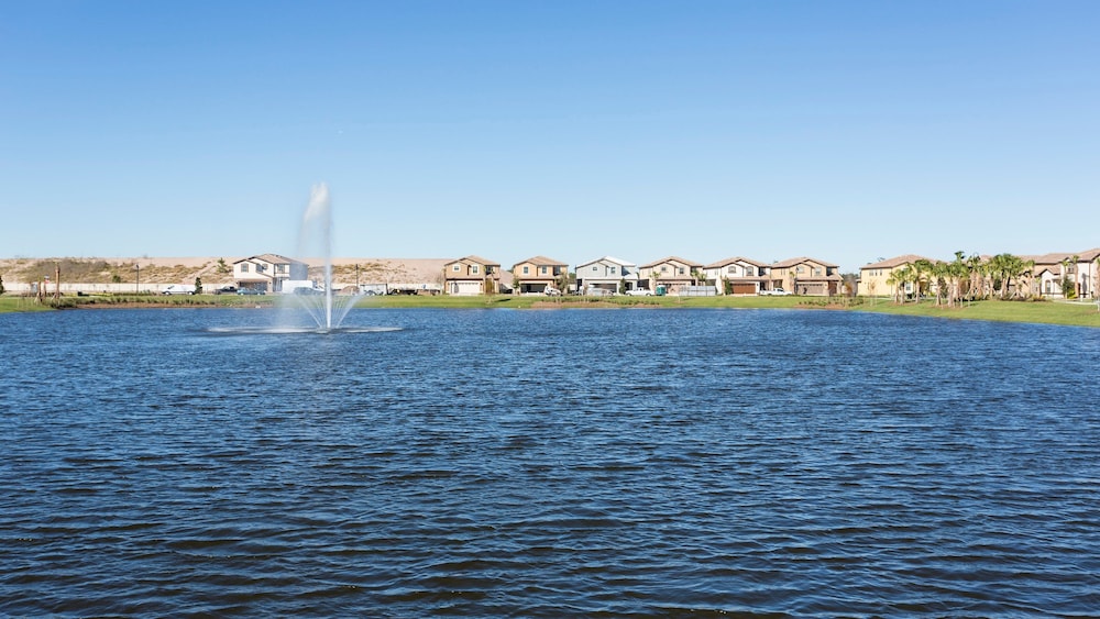 Free Waterpark Access 5br Resort Townhome w Pool - photo 40