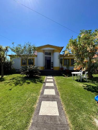 Charming house with sea view in Angra do Heroísmo — 4-Star Luxury Hotel in Angra Do Heroismo, Portugal