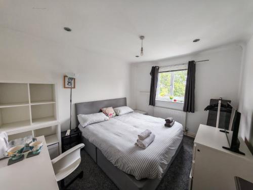 Dble bed Room near Bournemouth Hospital shared bathroom — Bournemouth — photo 5