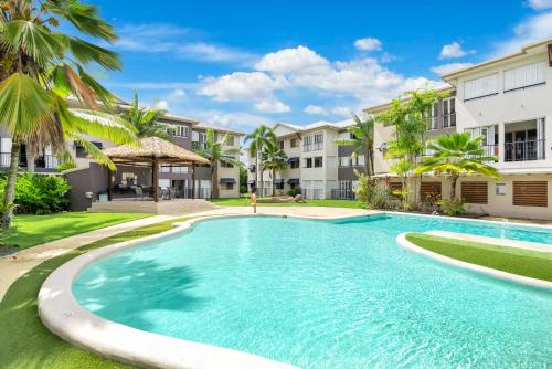 'Poolside at Whitfield Waters' Resort style Retreat — hotel in Edge Hill