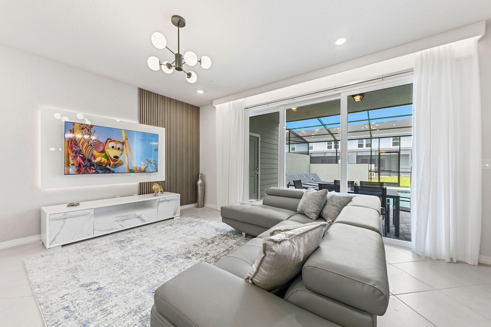 1287 Blue Paradise Way in Clermont, United States