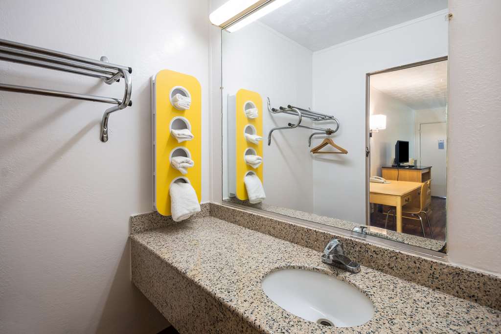 Motel 6 Parkersburg WV - photo 23