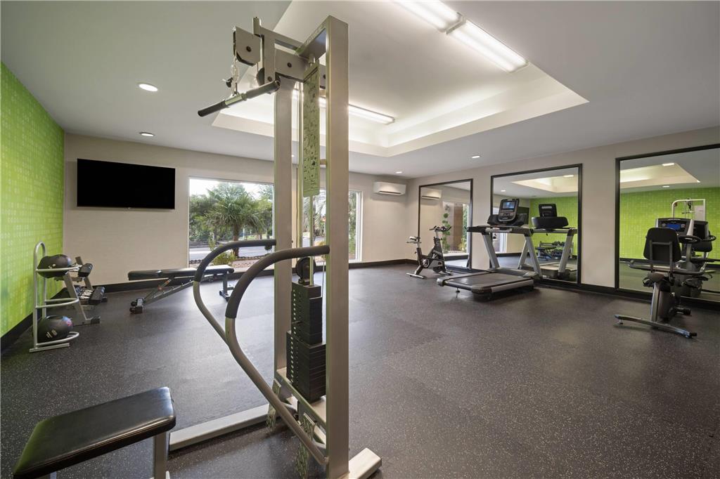 La Quinta Inn & Suites by Wyndham Atlanta Stockbridge - photo 23