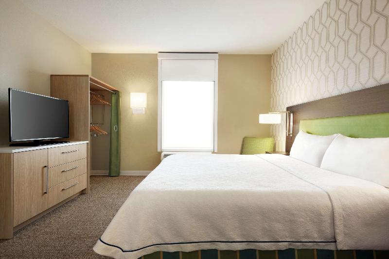 Home2 Suites by Hilton Milwaukee Brookfield - photo 36