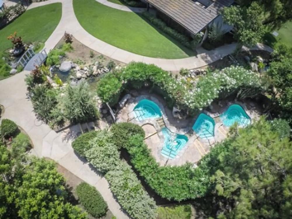 Tuscany Hills Retreat - photo 22