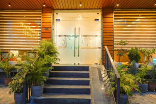 Hotel Fiora Inn Chandigarh Zirakpur