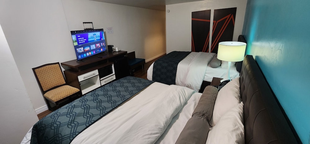 B&J Hotel and Apartment - photo 14