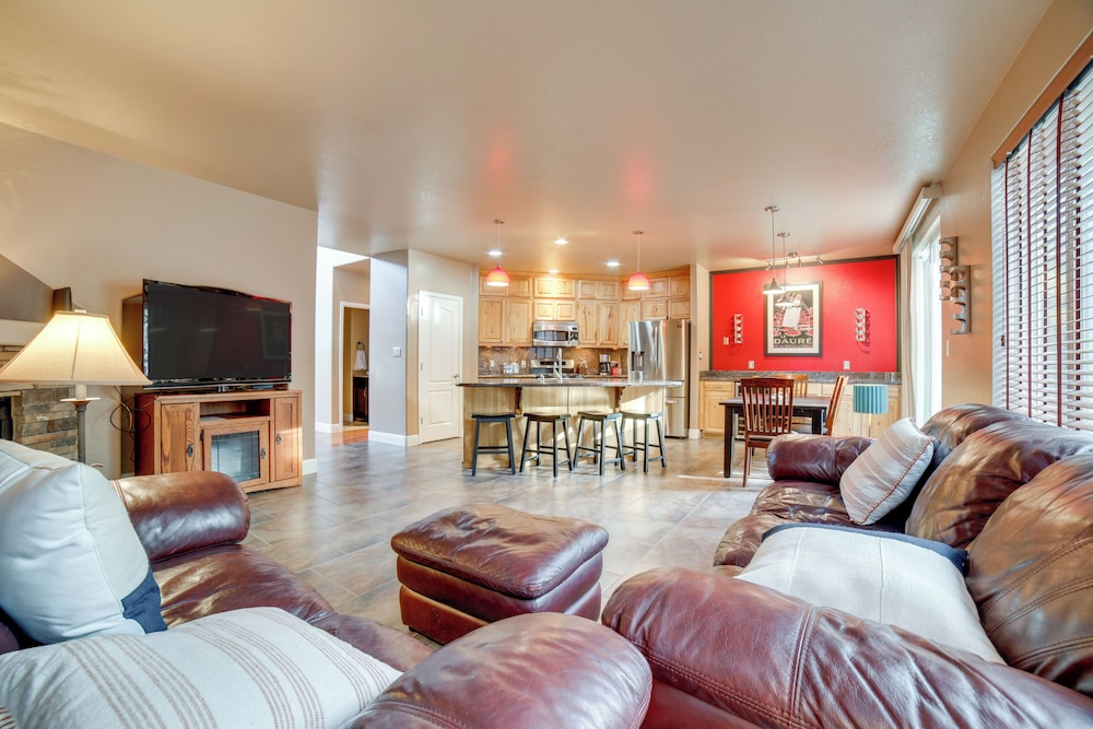 Ski Getaway w Hot Tub: Reno Home By Attractions
