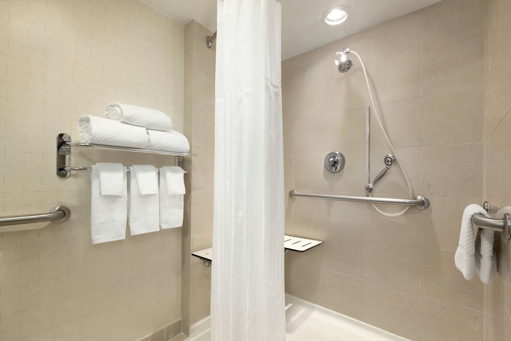 DoubleTree by Hilton Hotel Annapolis - photo 25