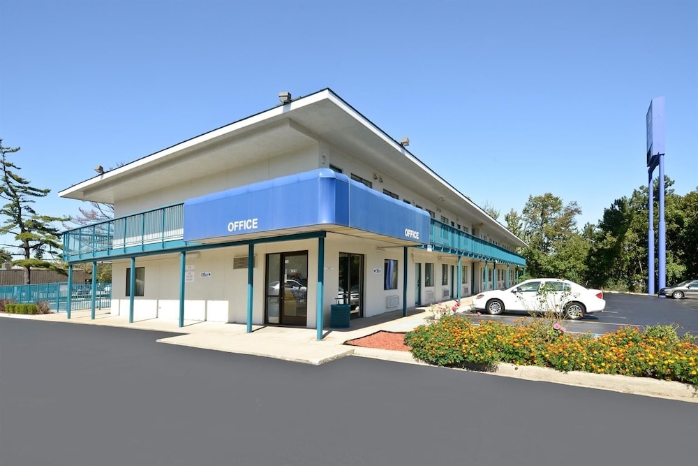 Americas Best Value Inn Battle Creek — hotel in Battle Creek