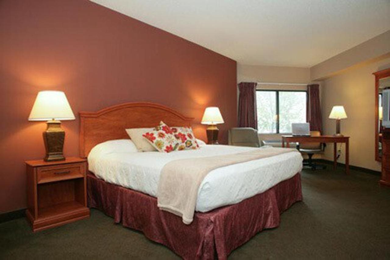 Hotel Glenwood Springs - photo 22
