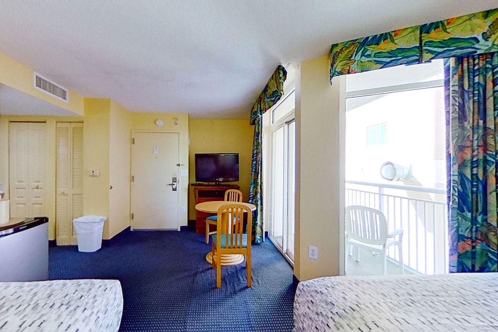 Bay Watch Resort & Conference Center - photo 16