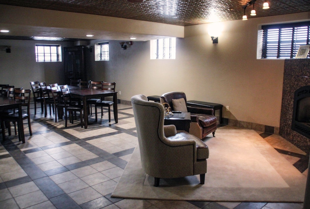 The Calvert Hotel - photo 19