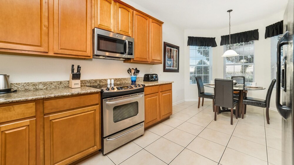 Gorgeous 5 Bedroom Pool Home in Windsor Hills Resort Kissimmee - photo 33