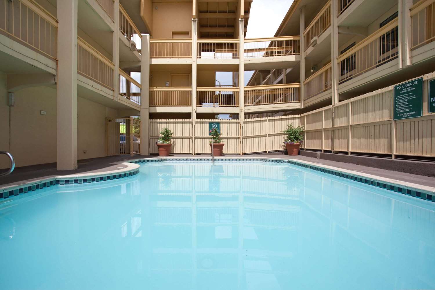 La Quinta Inn by Wyndham Denver Central - photo 18